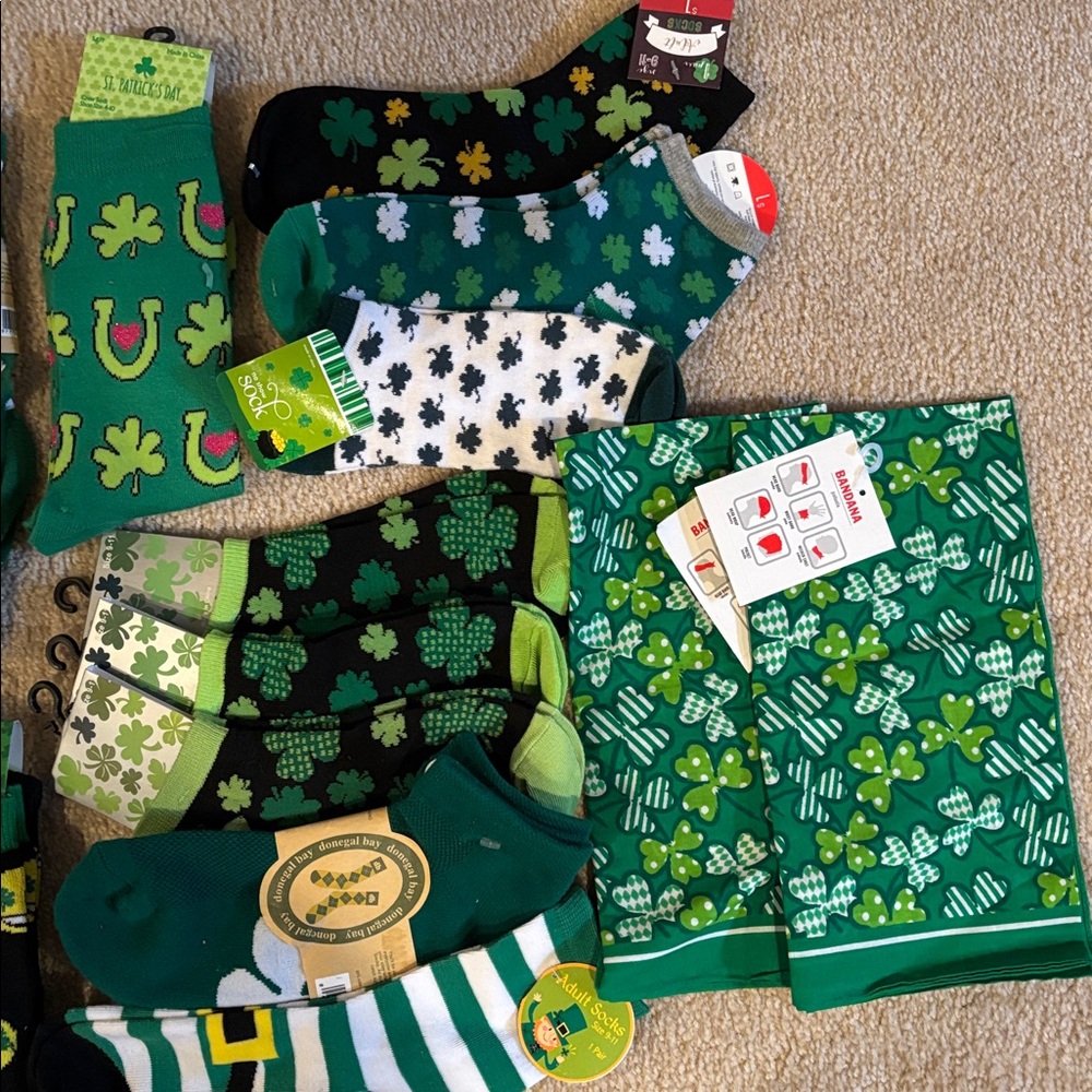 Lot Of St. Patrick’s Day/Irish Wearables, NWT. Socks, Ties, Scarf, Bandanas - Picture 3 of 3